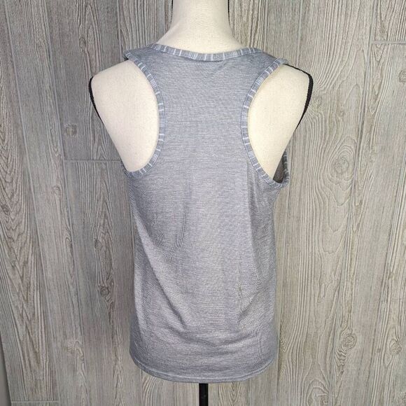 Tahari Women’s Small Grey Knit Sleeveless Tank Top Shirt Scoop Neck - Picture 2 of 8